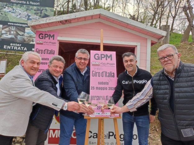 Ca-del-Poggio_Le-associazioni-fanno-squadra-per-il-Giro_b-1024×766